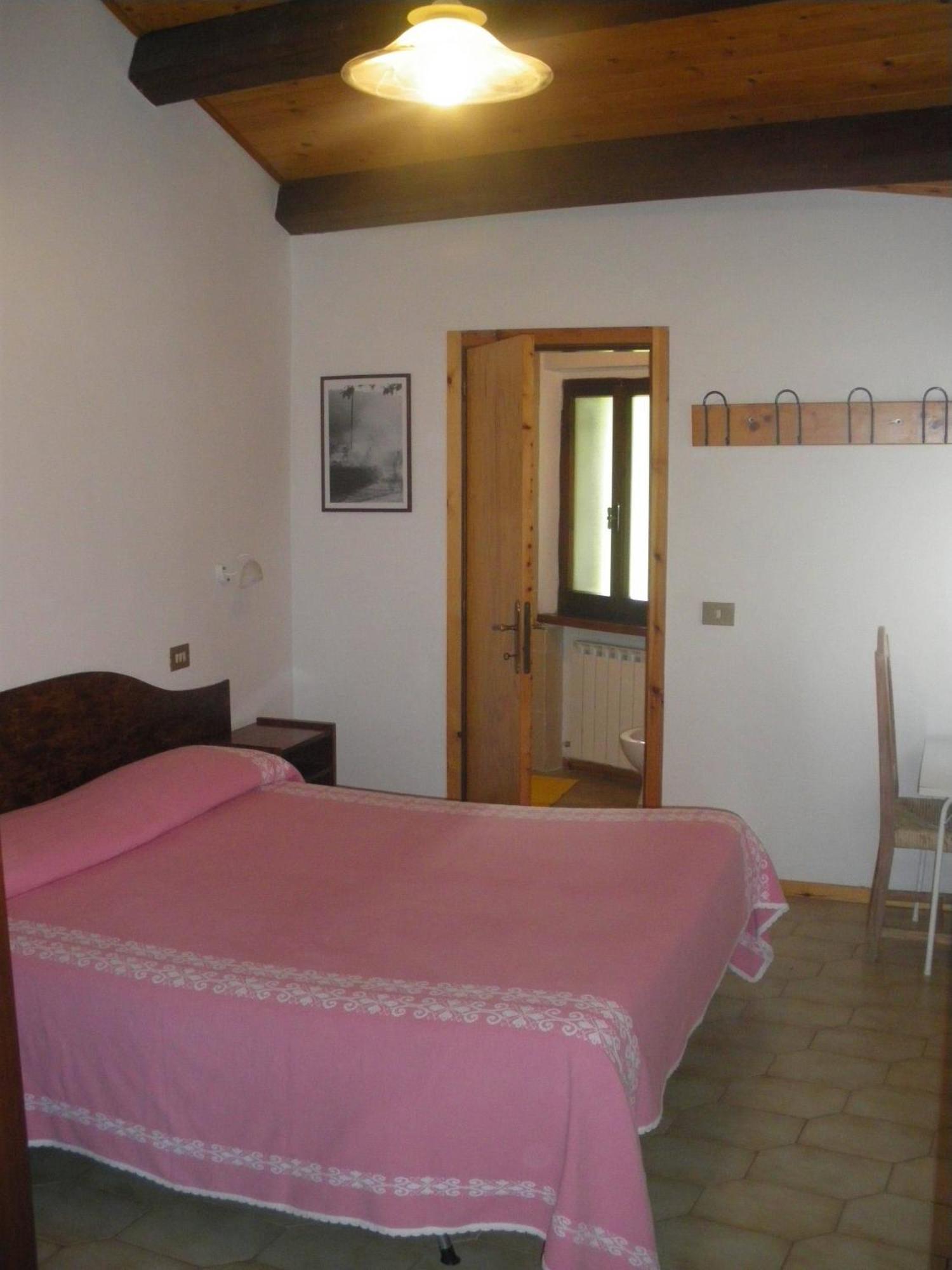 Agriturismo Orsaiola Urbania Exterior foto